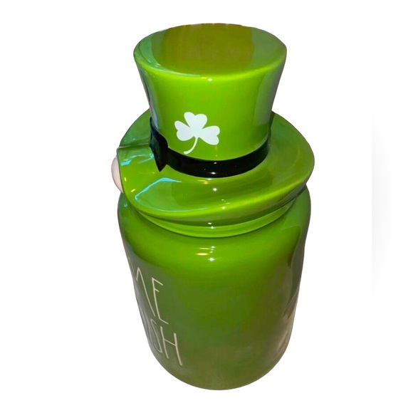 ☘️ Rae Dunn Kiss me I’m Irish canister - Picture 3 of 9